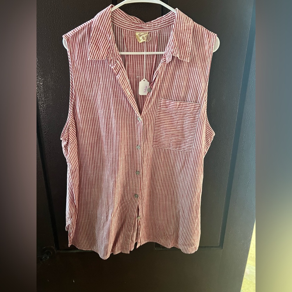 Faded Glory Red and White Striped Button-Down Shirt